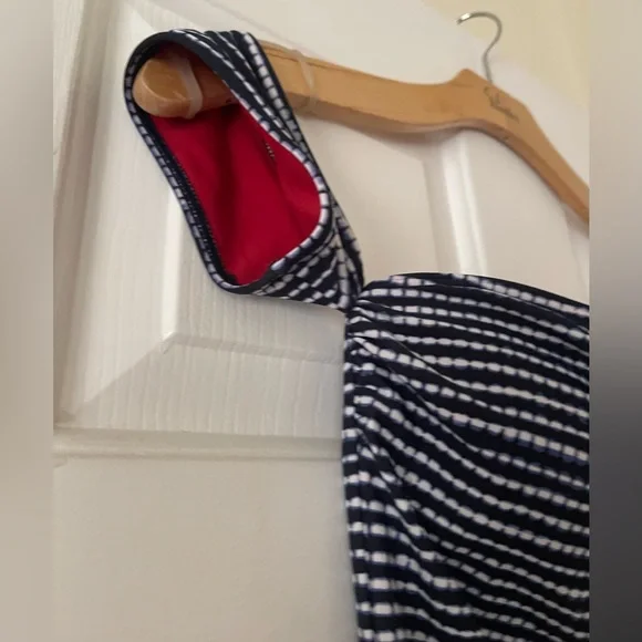 Hollister Swimsuit one piece for women - Picture 8 of 16